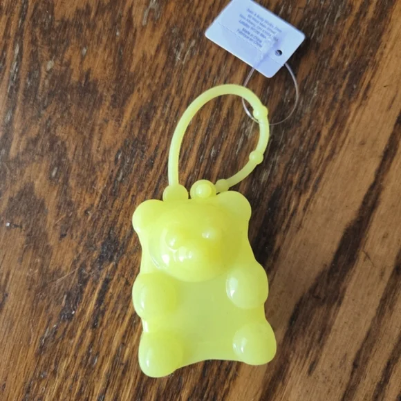 💛🧸🤲 NWT‼️Bath & Body Works Yellow Gummy Bear Pocketbac Holder with Sanitizers - Picture 3 of 10